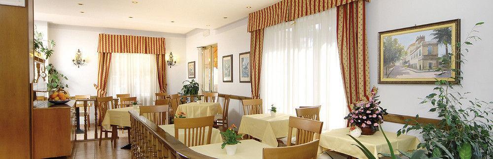 Albergo Savoia 欧斯佩达蒂 外观 照片