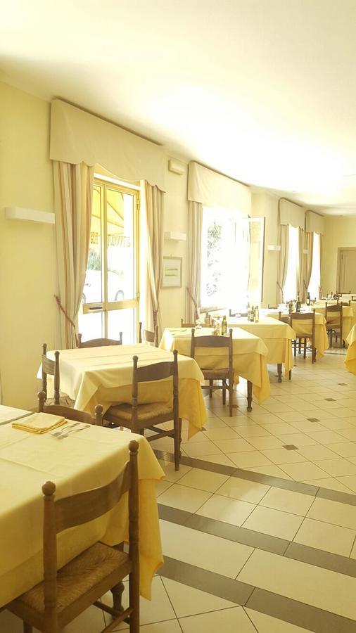 Albergo Savoia 欧斯佩达蒂 外观 照片