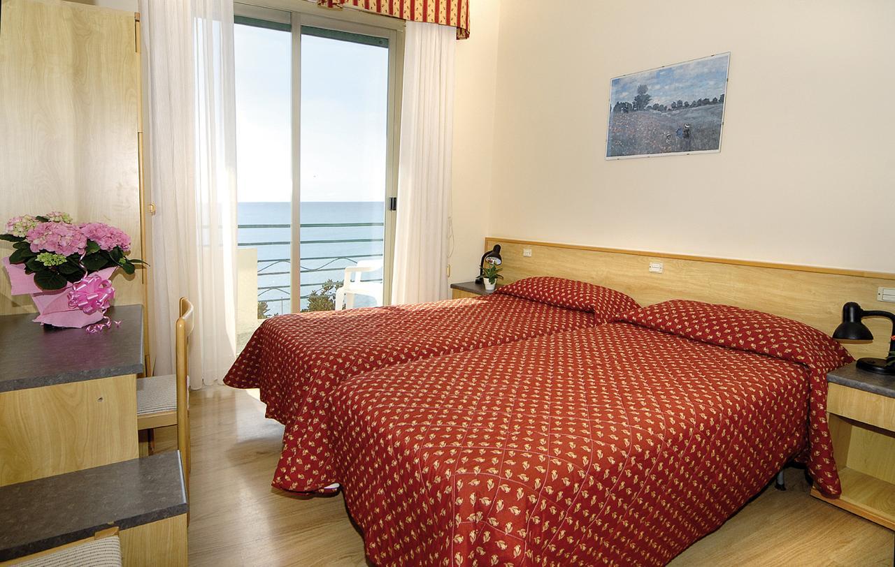 Albergo Savoia 欧斯佩达蒂 外观 照片